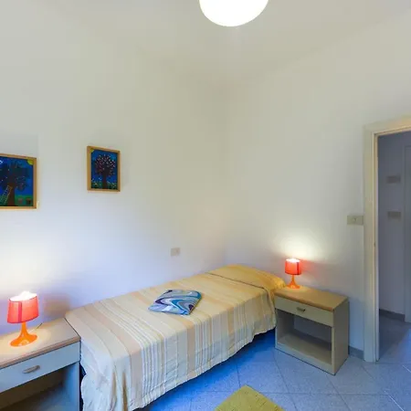 Casa Lucia Marina Di Campo Apartment *